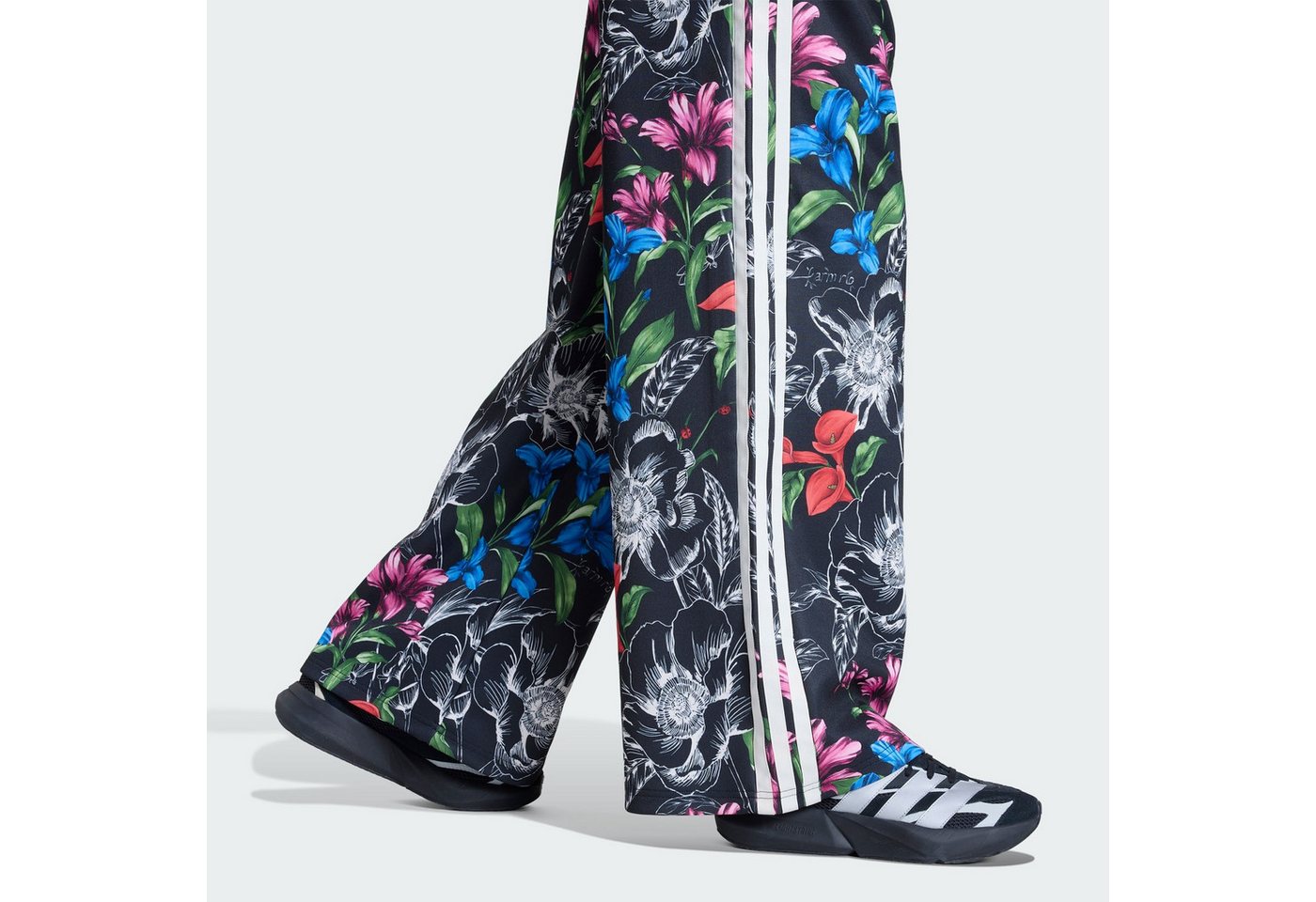 adidas Sportswear Trainingshose ADIDAS X FARM RIO HOUSE OF TIRO TRAININGSHOSE (1-tlg) Bild 4