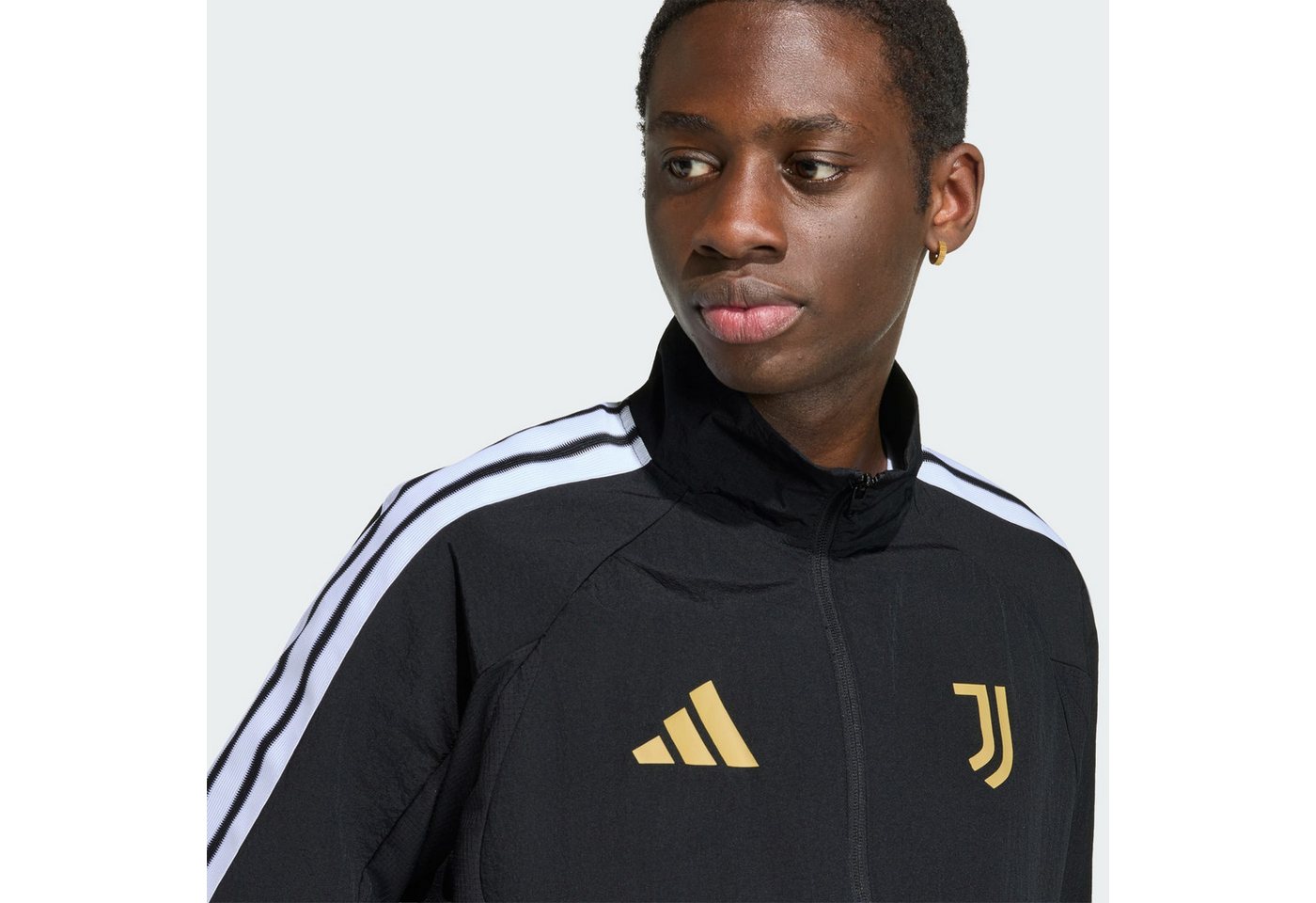 adidas Performance Trainingsjacke JUVENTUS TURIN ANTHEM HEIMJACKE (1-St) Bild 4