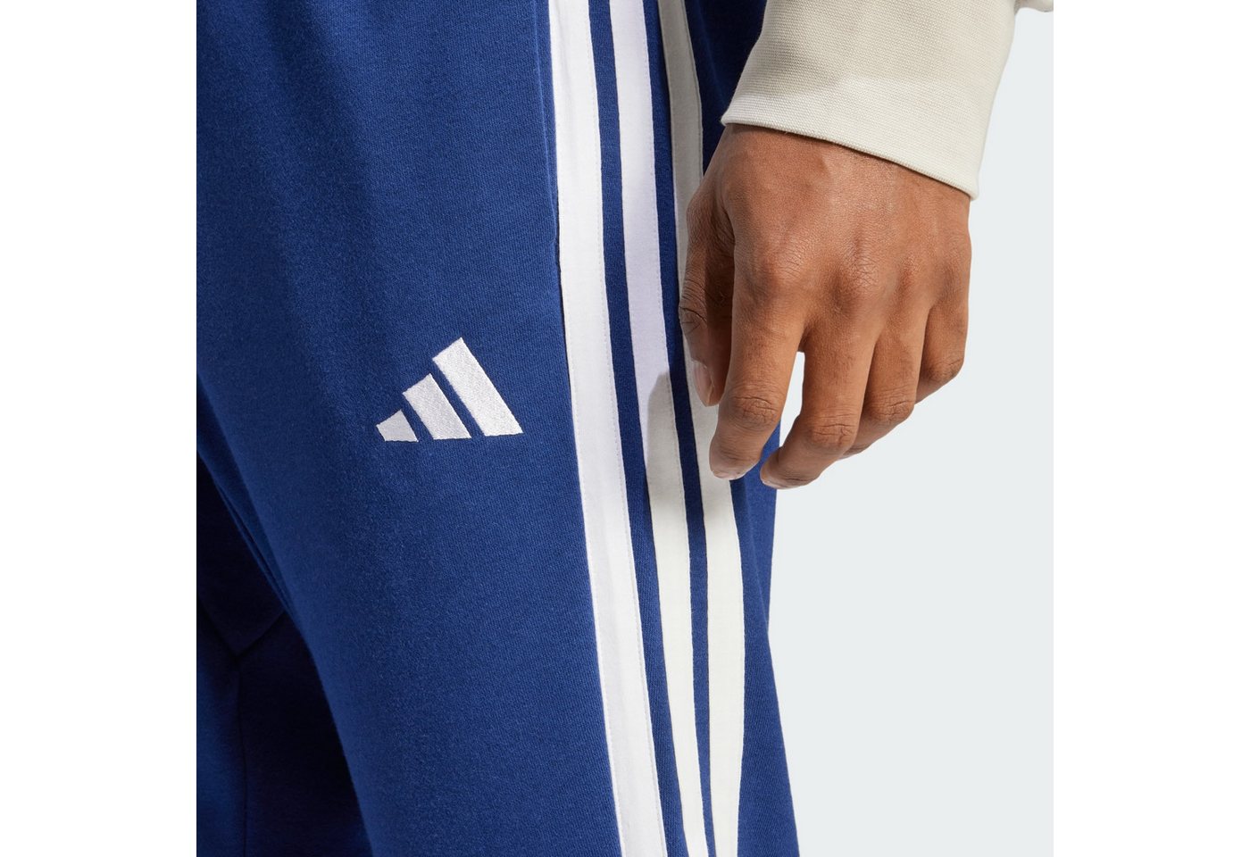 adidas Sportswear Jogginghose ESSENTIALS 3-STREIFEN FRENCH TERRY HOSE (1-tlg) Bild 2