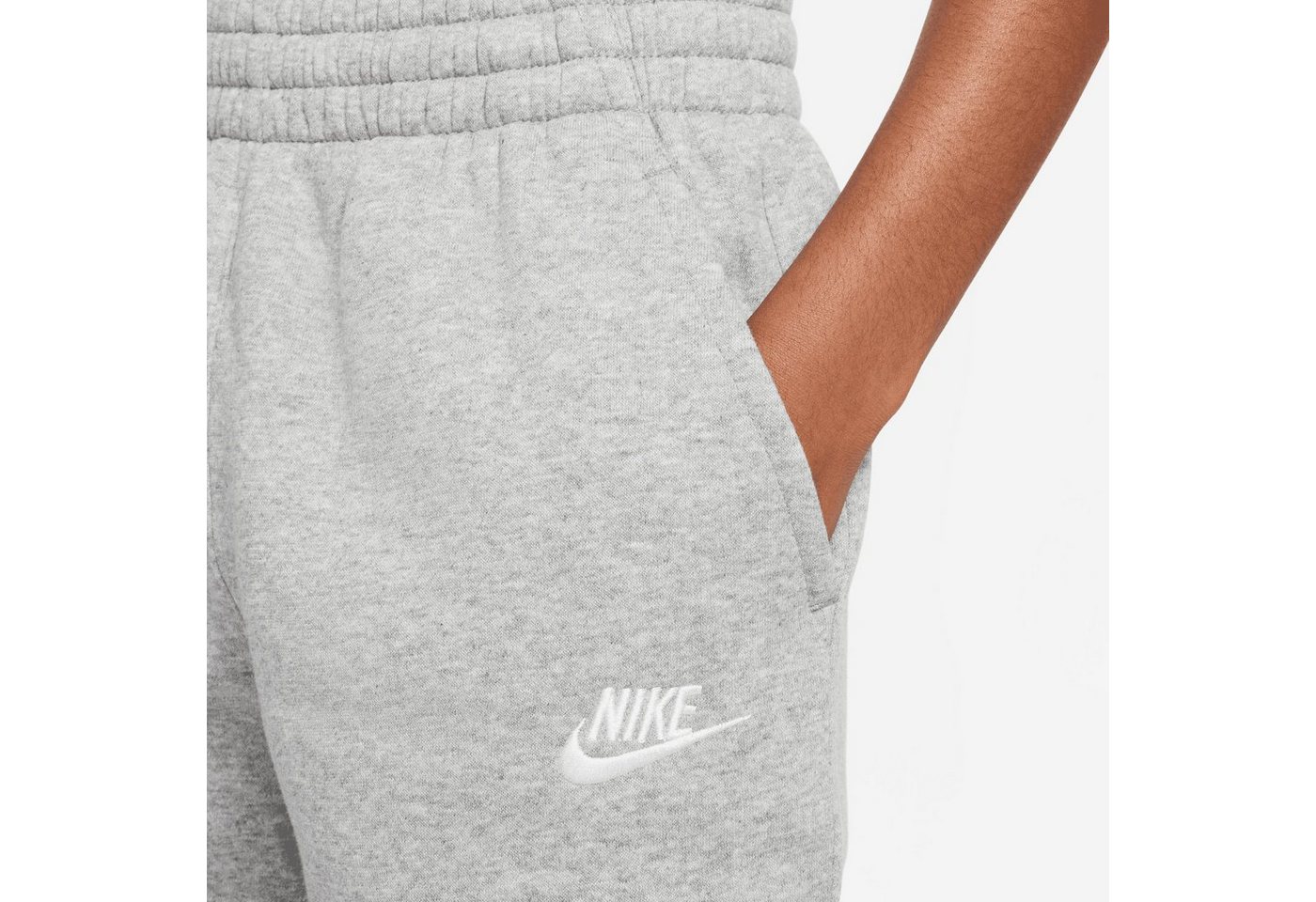 Nike Sportswear Trainingshose Nike Kinder Trainingshose Club Fleece FD3008 Bild 2
