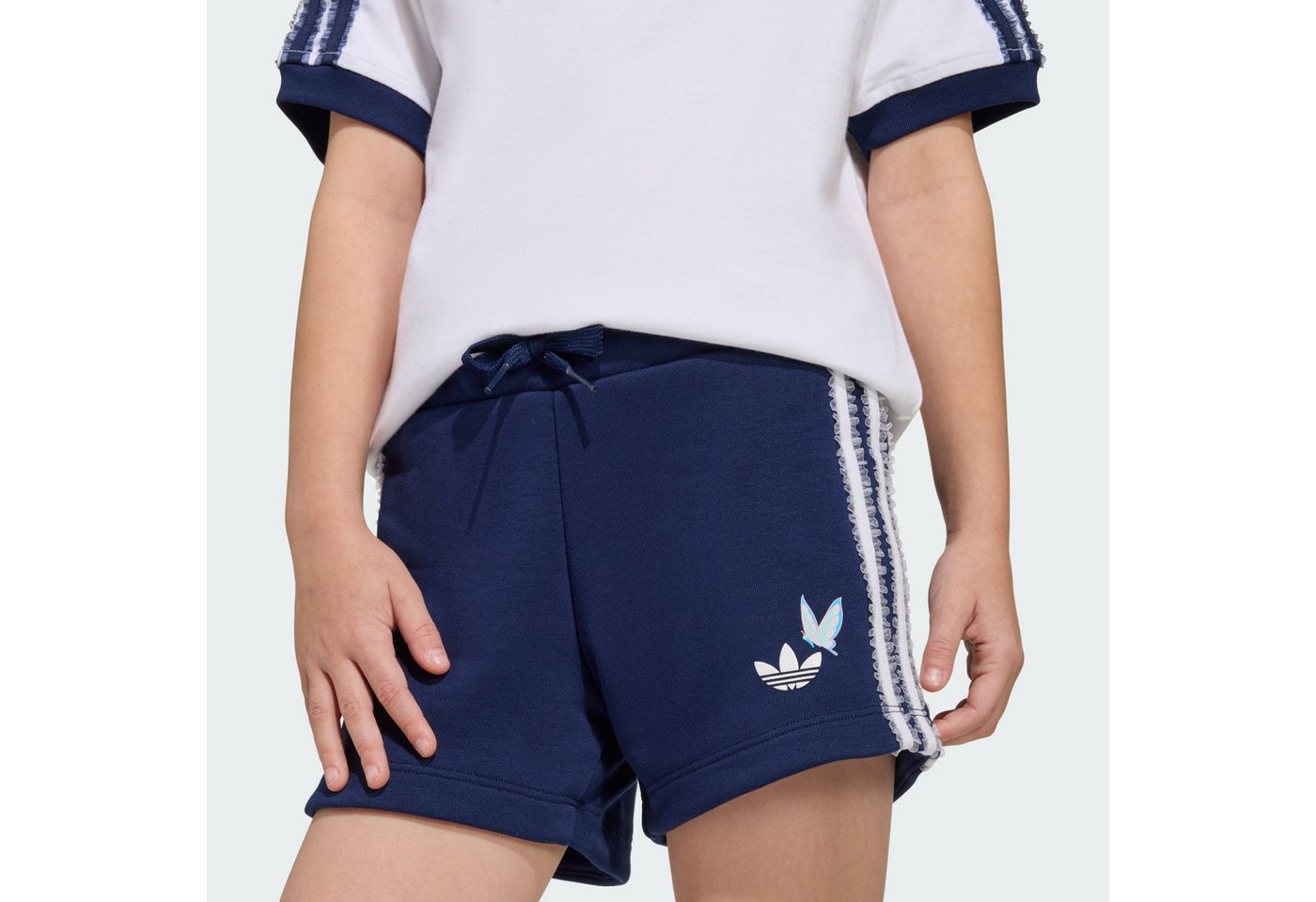 adidas Originals Jogginganzug ADIDAS DISNEY SHORT T-SHIRT-SET (1-tlg) Bild 2
