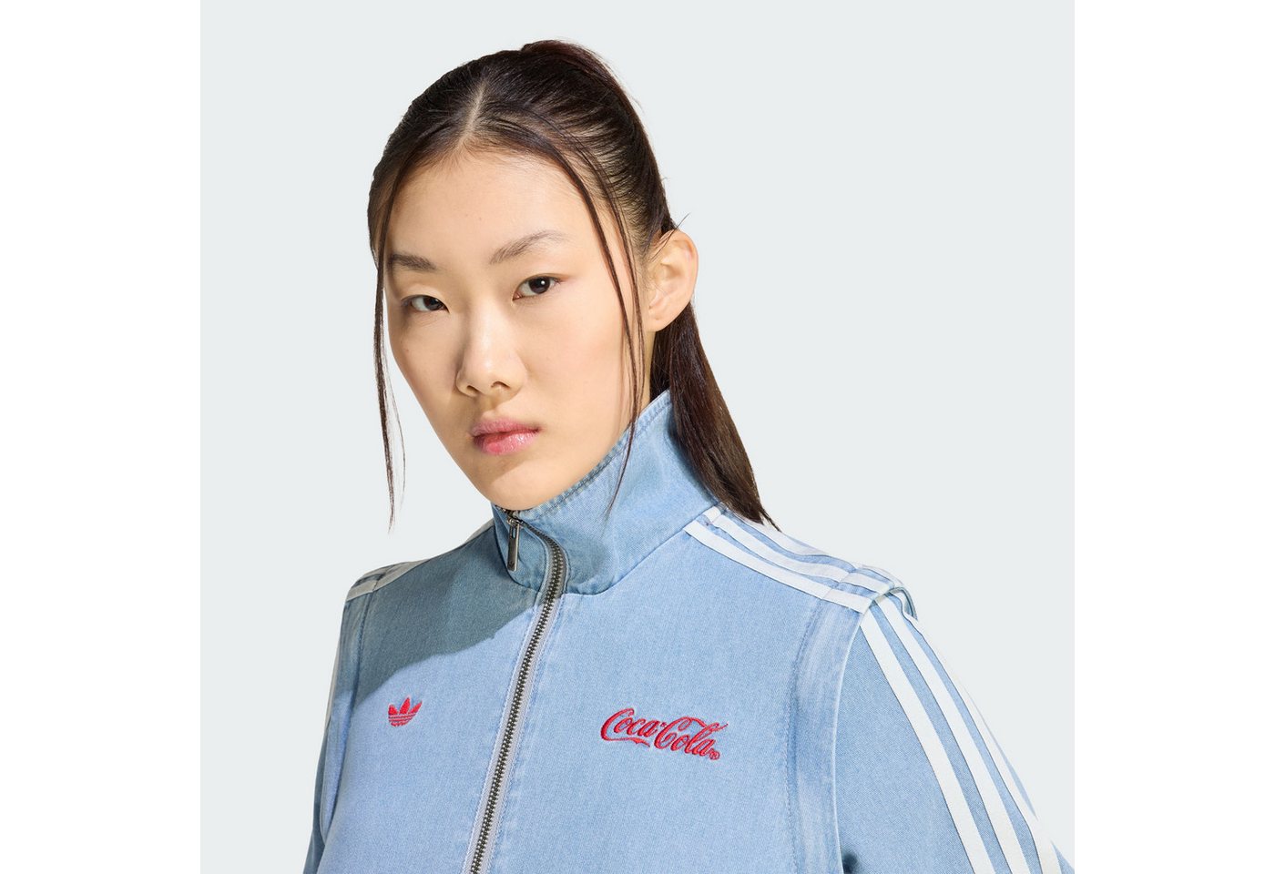 adidas Originals Trainingsjacke ADIDAS X COCA-COLA FIREBIRD REG DENIM TRACK TOP (1-St) Bild 4