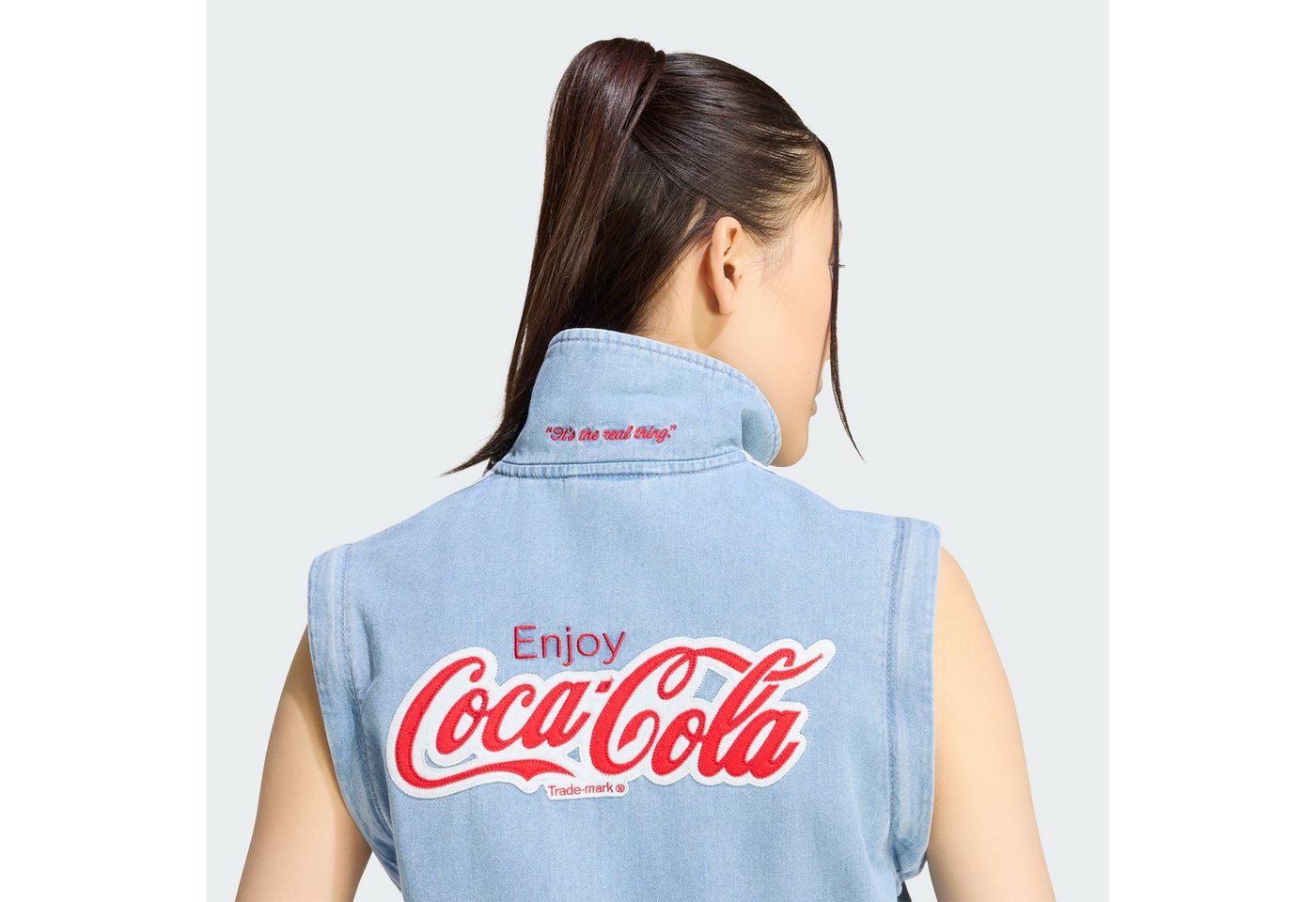 adidas Originals Trainingsjacke ADIDAS X COCA-COLA FIREBIRD REG DENIM TRACK TOP (1-St) Bild 5