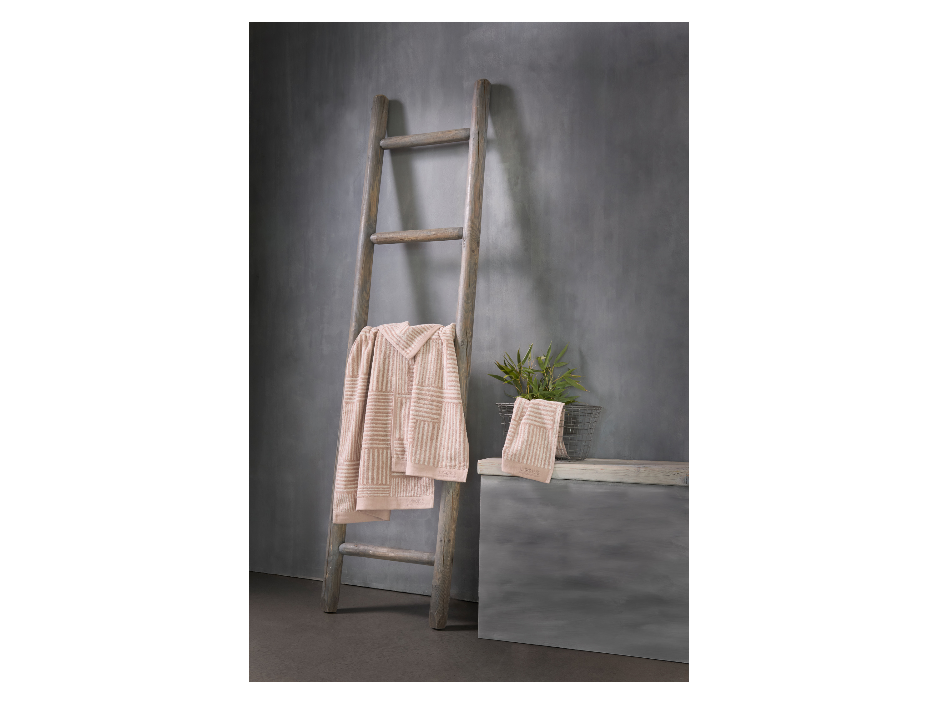 LOOKS BY WOLFGANG JOOP Duschtuch, L 140 x B 70 cm (Beige) Bild 2