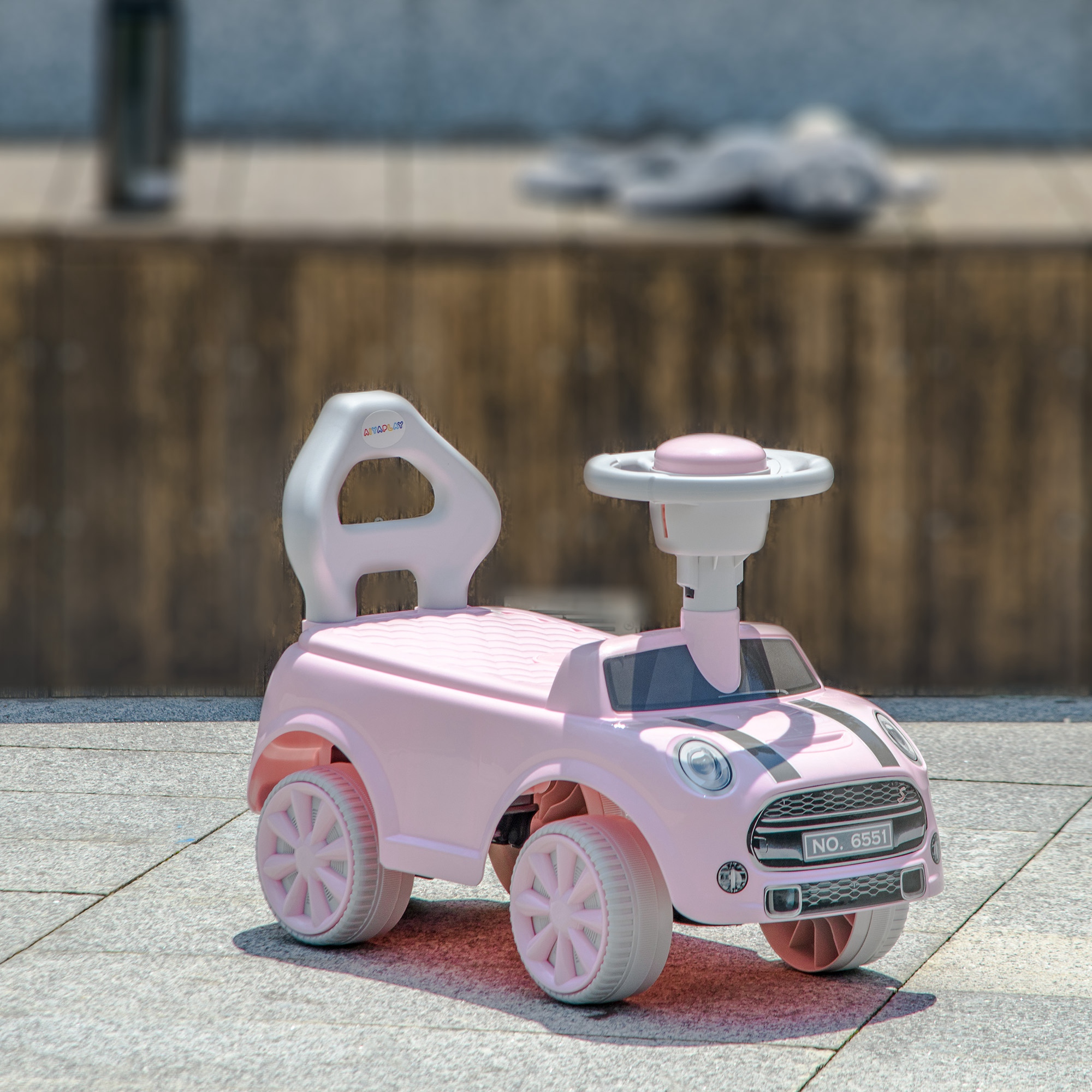 Kinderauto Für 18–36 Monate Mit Lenkrad, Hupe Und Kippschutz. Tragkraft: 25 Kg. Maße: 53 X 25 X 35 Cm. Farbe: Rosa.