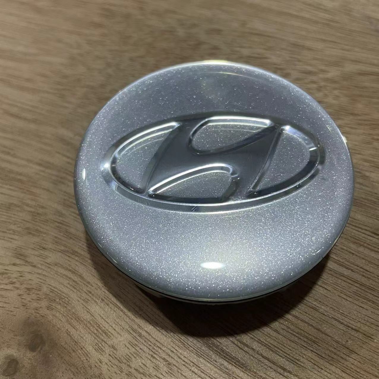 60-mm-radnabenkappe Für Hyundai Verna – Felgenmitte, Radkappe, Radabdeckung, 4-teiliges Set, Langlebiges Und Einfach Zu Montierendes Felgenzubehör – Silberner Harzeffekt