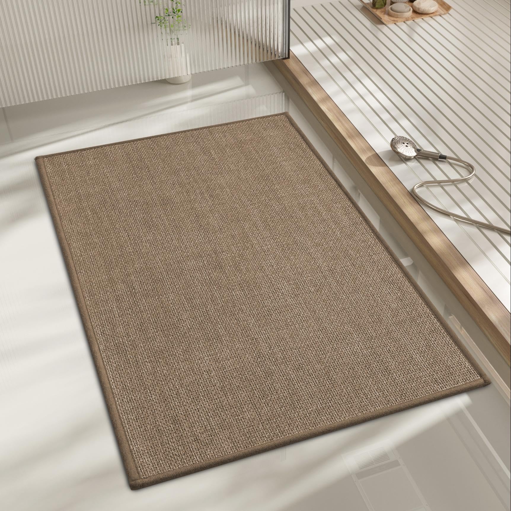24x17 Zoll Badematte, Ultradünne Rutschfeste Badematte, Kleine Saugfähige, Schnell Trocknende Badematte, Dunkelbeige.