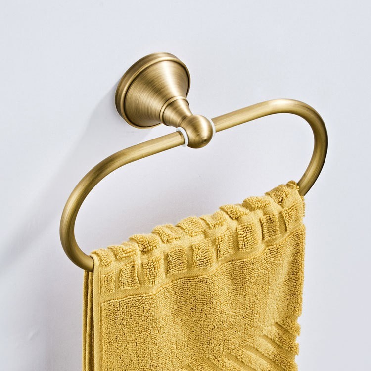 Ovaler Handtuchhalter Aus Antikem Messing, Badezimmer- Und Küchenaccessoire, Oberfläche In Gebürstetem Gold.