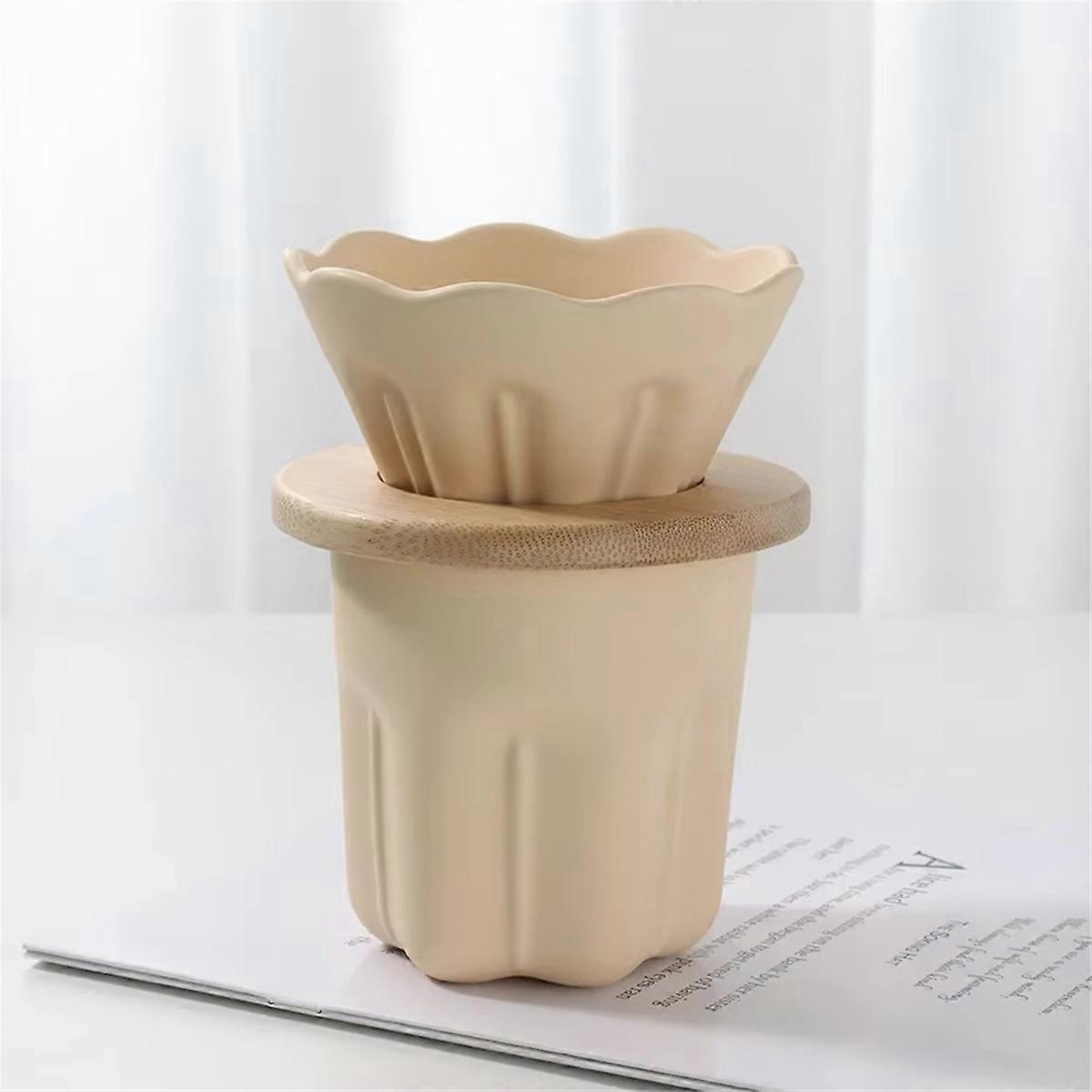 Hellgrünes Filterkaffeemaschinen- Und French-press-set
