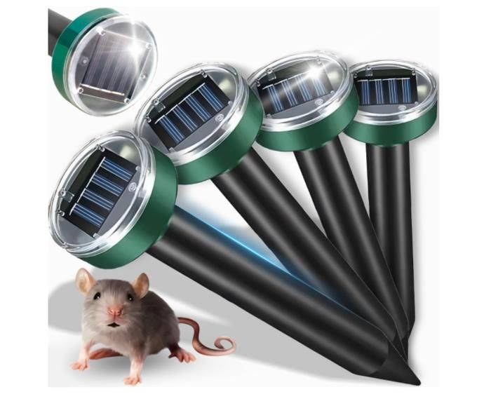 Set Mit 4 Ultraschall-maulwurfabwehrgeräten. Variable Frequenz Von 400 Bis 1000 Hz. Wirksam Über Mehrere Hundert Meter.