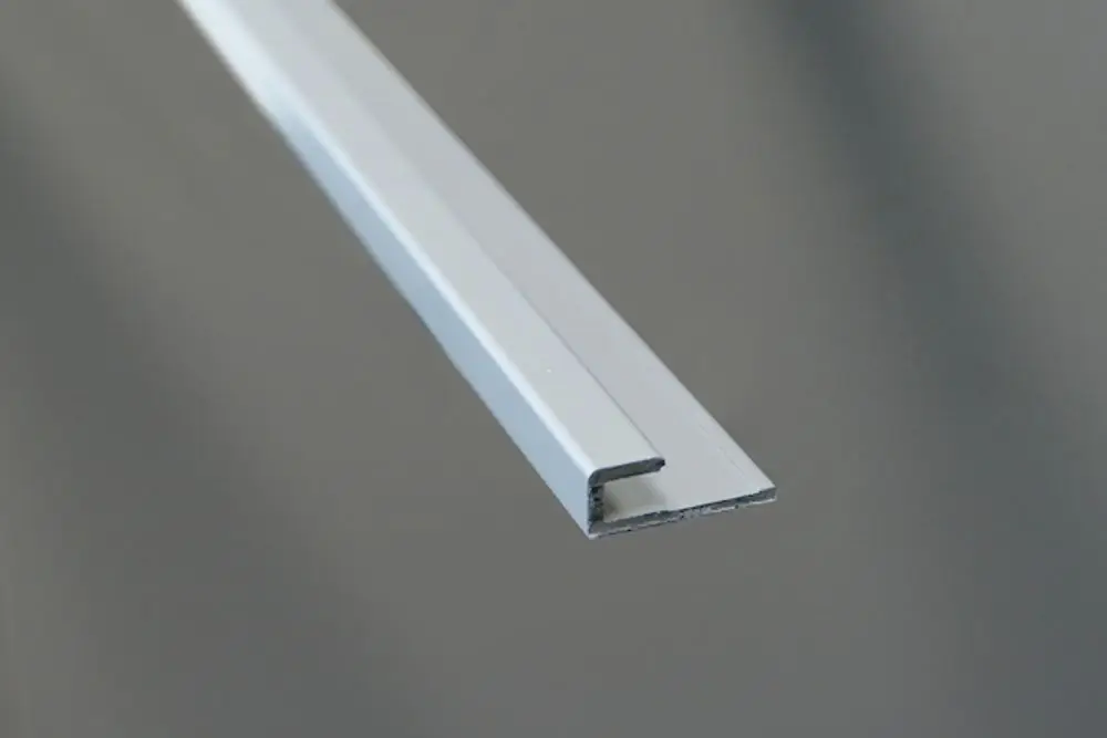 Roth Zubehör Vipanel Abschlussprofil 2550mm Silber, 1115011344