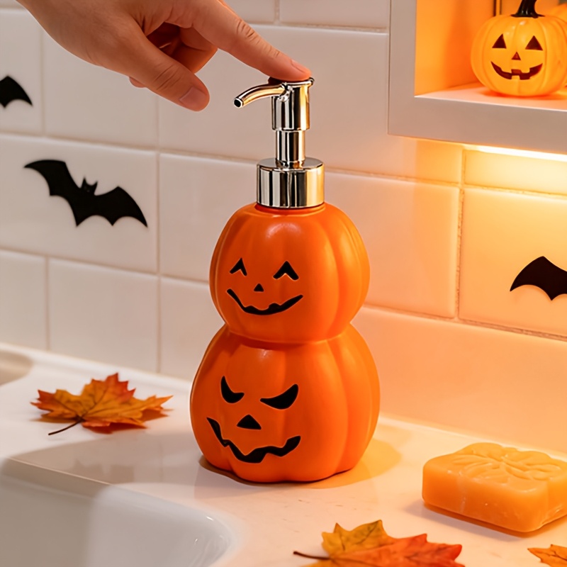 1 Kreativer, Kürbisförmiger Seifenspender Für Halloween Und Weihnachten, Mit Goldfarbenem, Kürbisförmigem Deckel Und Sockel Aus Robuster Keramik. – Aquaforge