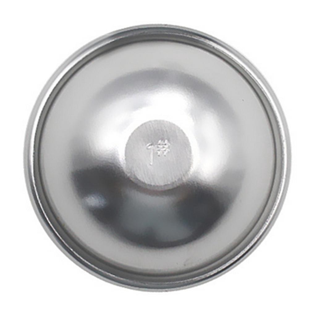 Kleine, Flache, Halbkreisförmige Puddingform Aus Grauer Aluminiumlegierung