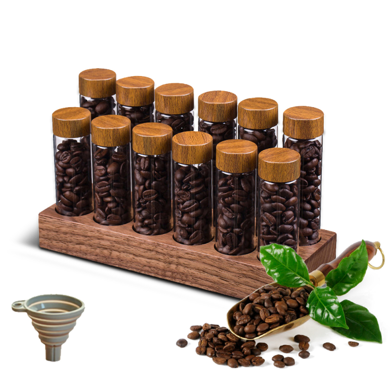 Set Aus 12 Einzeln Verpackten Kaffeebohnen-aufbewahrungsröhrchen Aus Borosilikatglas, Mit Deckeln, Hölzernem Präsentationsständer Und Tischtrichter.