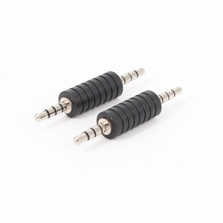 3,5-mm-4-poliger Audioadapter, 4-teiliger Stecker (männlich Auf Männlich) Zur Verlängerung Von Audiosignalen Von Mobiltelefonen Und Tablets.