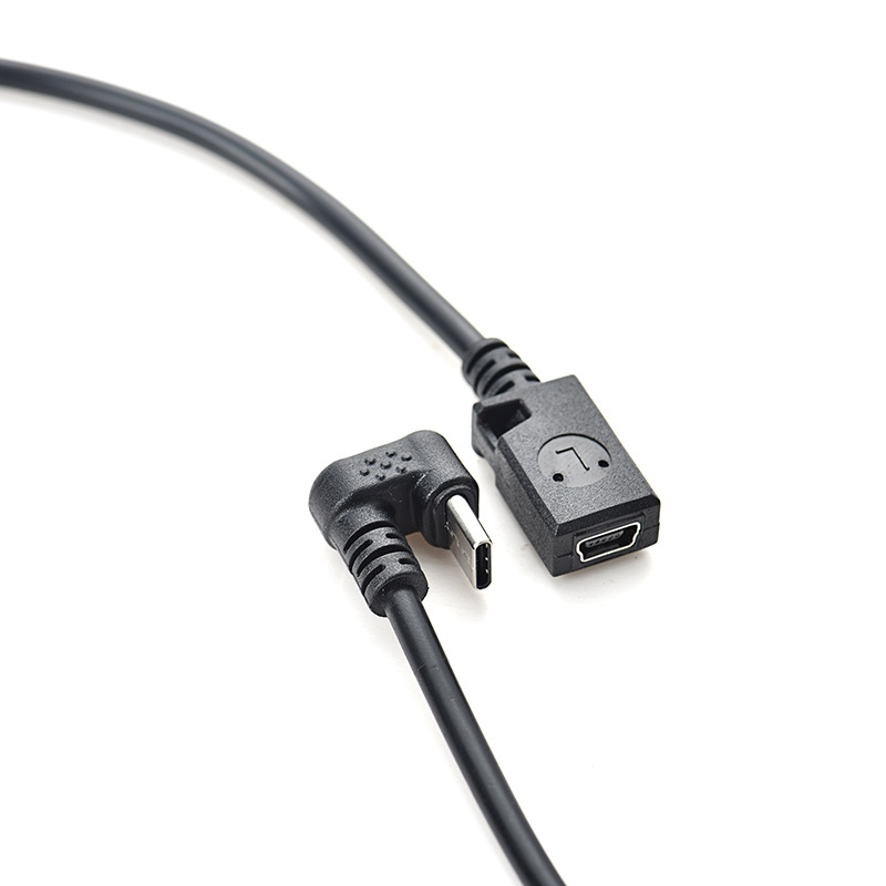 Flexibles Ladekabel Typ C Stecker Auf Mini 5p Buchse Für Mobiltelefone Und Tablets.