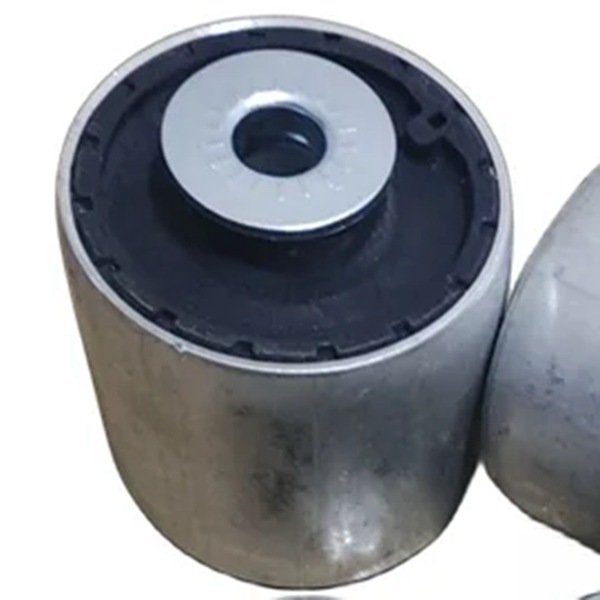 Biemmedue- 1 Farbe: Silber + Schwarz Material: Eisen + Kunststoff Silentblock Für Vorderen Querlenker Zur Unterstützung Von Spurstange Und Hydraulik.