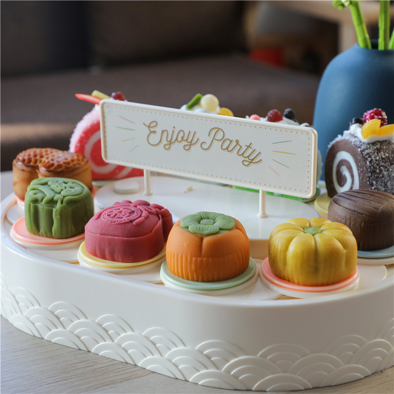 Drehbarer Cupcake-automat, Automatischer Drehbarer Präsentationsständer Mit Schwenkbarem Tablett, Ideal Für Kindergeburtstage Und Desserts.