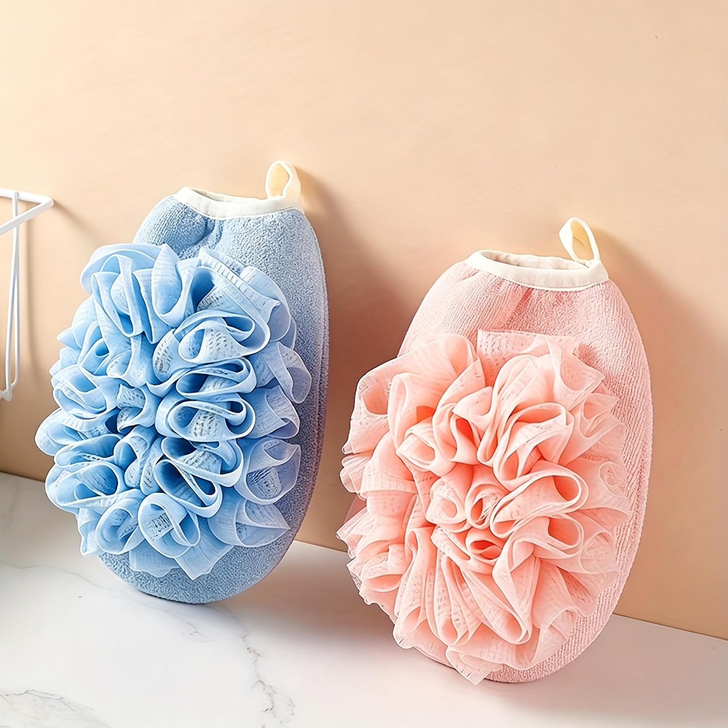 Doppelseitige Peeling-duschhandschuhe (2er-set), Geeignet Für Peeling, Spa, Massage Und Tägliches Duschen Hergestellt Aus Feinem Luffa-/duschschwammgewebe, Mit Elastischen Bündchen Und Aufhängeschlauf