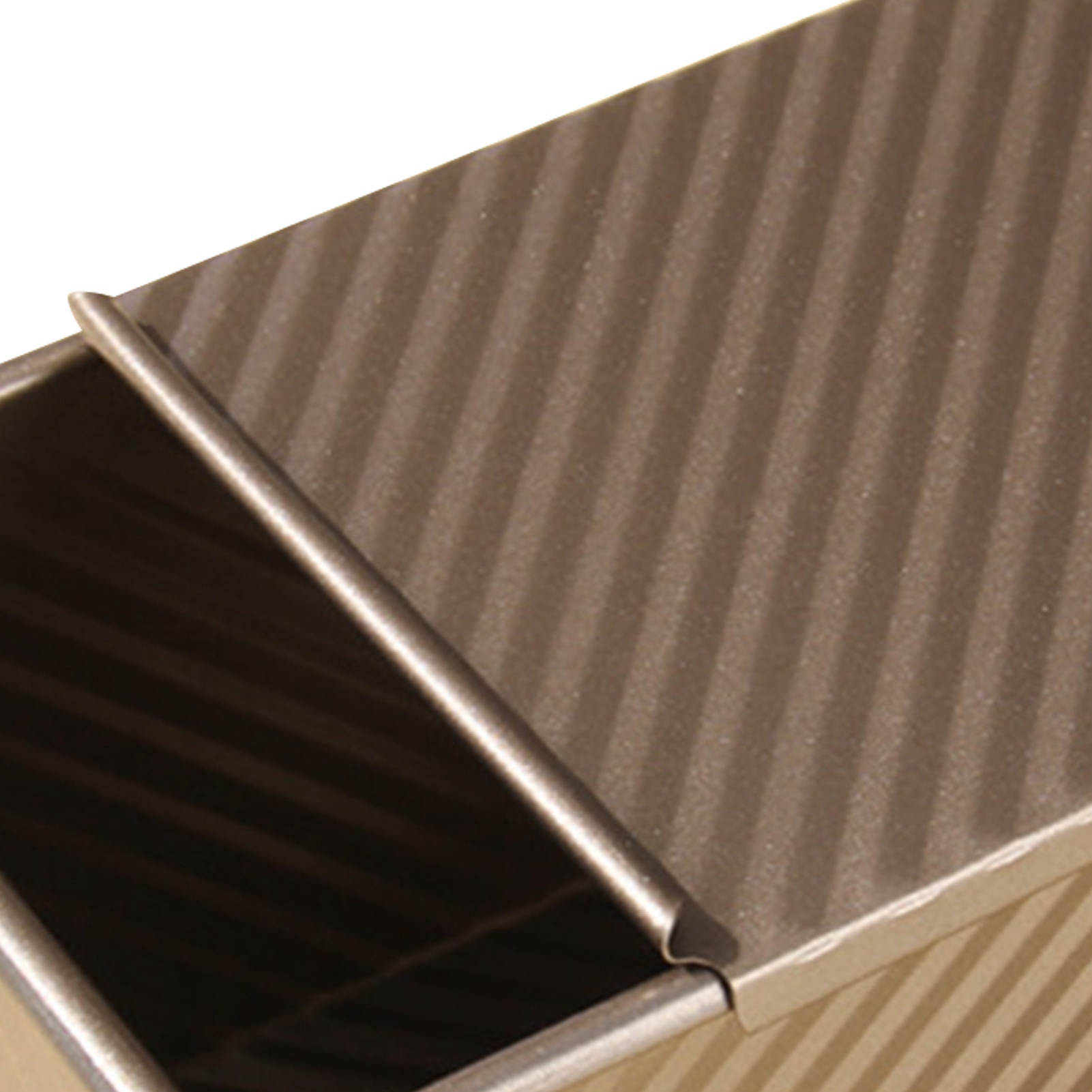 Brotbackform Aus Goldfarbenem Kohlenstoffstahl, Antihaftbeschichtet, Geriffelt, Mit Deckel, Für Den Backofen Geeignet, L 11,6 X 10 X 11 Cm