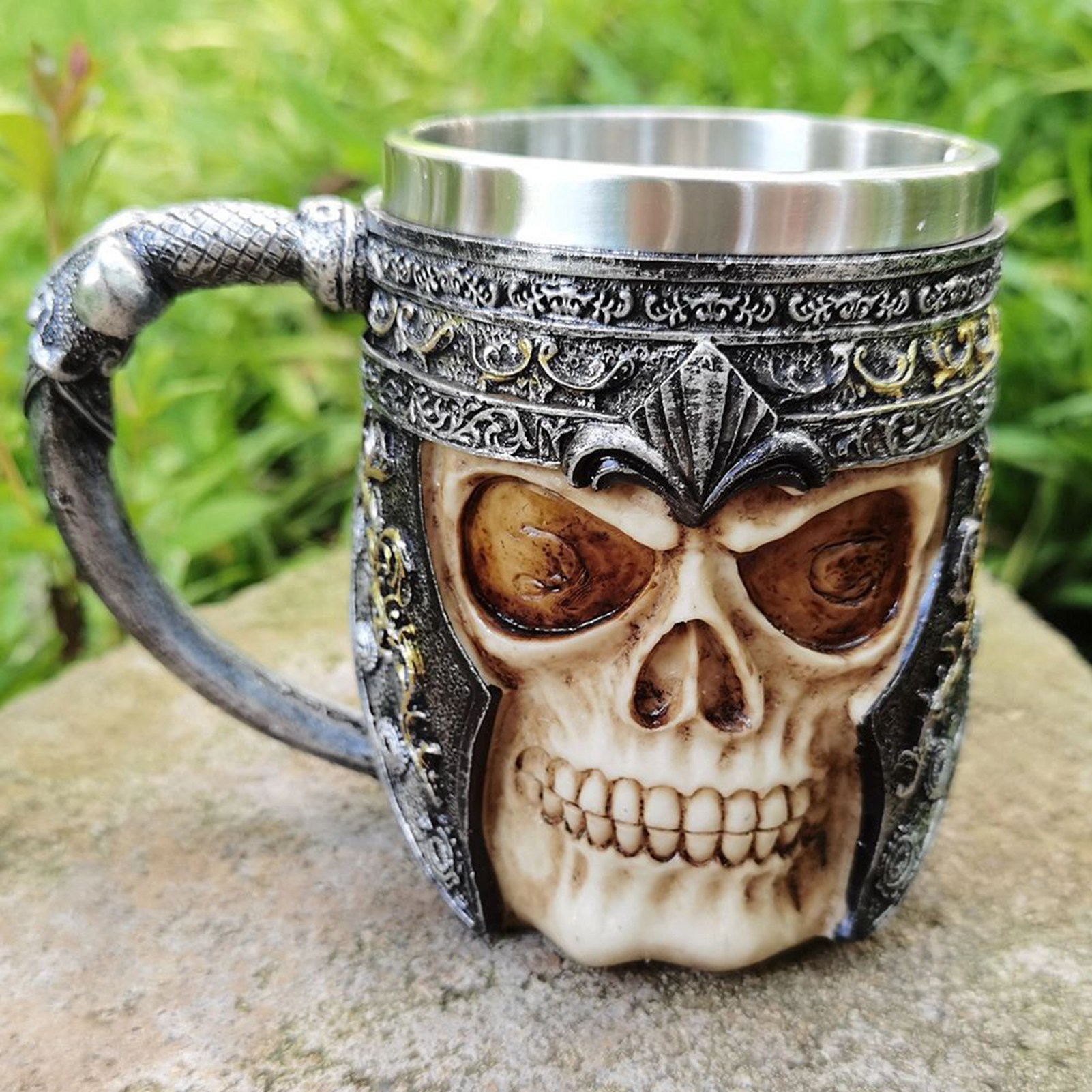Doppelwandiger Bierkrug In Totenkopfform, Robust Und Langlebig, Elegant Und Schön, Verschleißfest, Aus Edelstahl, Fassungsvermögen 501-600 Ml.