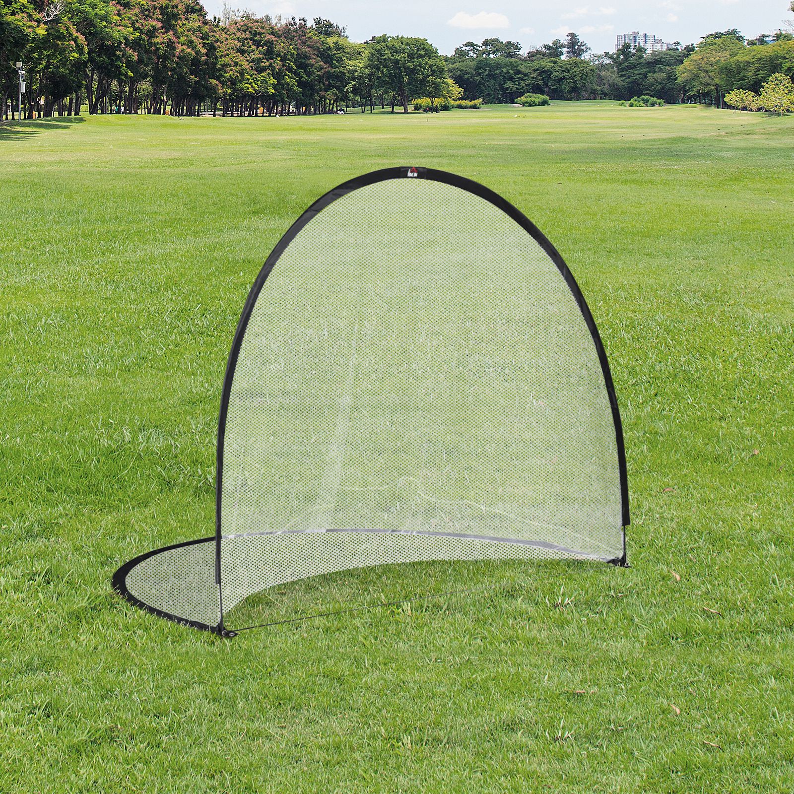 Pop-up-fußballtorsystem Mit Tragetasche Und Heringen. Maße: 247 Cm (länge) X 203 Cm (breite) X 201,5 Cm (höhe). Farben: Schwarz Und Weiß.