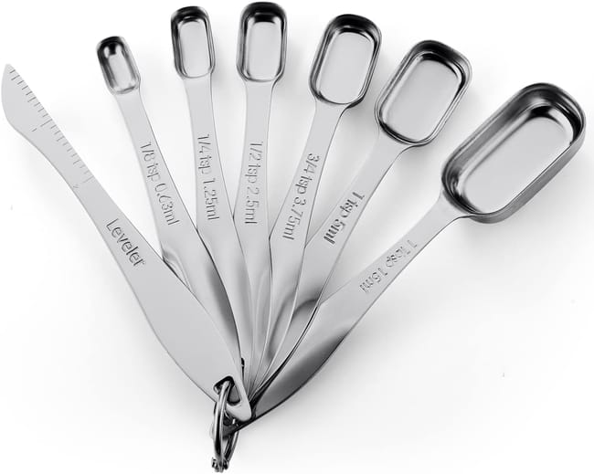 Set Aus 7 Messlöffeln Aus Edelstahl Mit Abstreifer, Rechteckigen Teelöffeln Und Esslöffeln Aus Metall