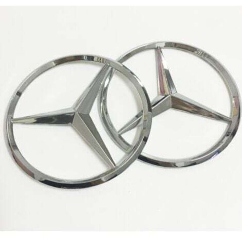 Set Aus 2 Hecklogos Für Mercedes-benz Autokofferraum, In Silber, 9 Cm Dreiteilig.