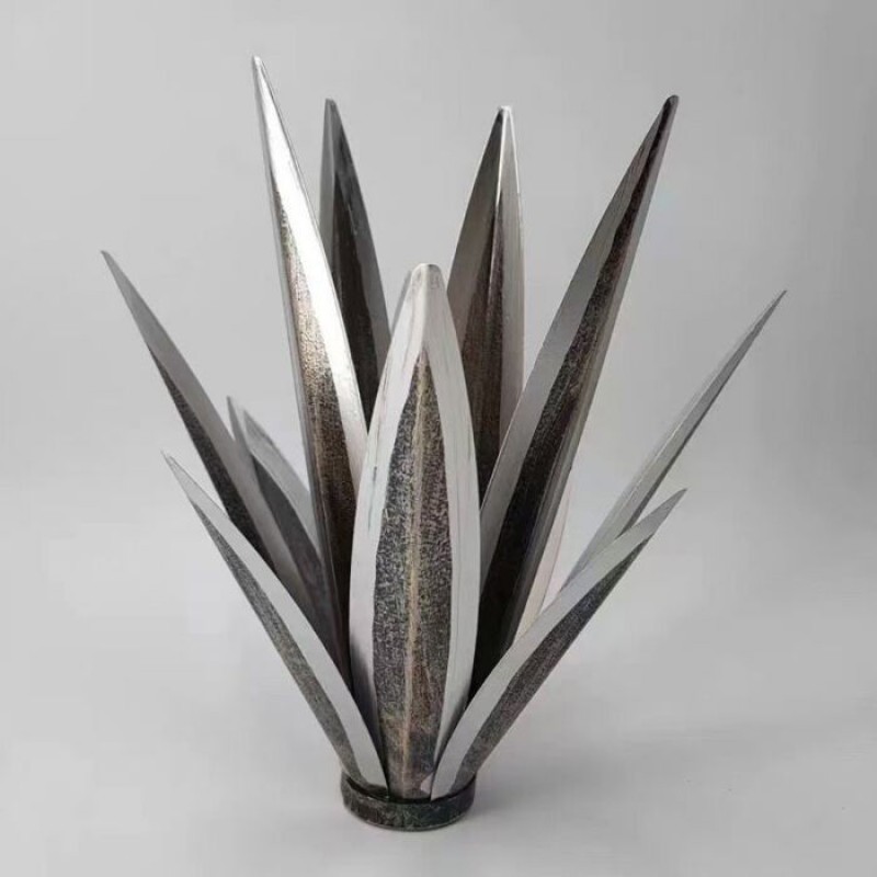 Metall-gartenskulptur – Agavenform – 35 Cm – 9 Blätter – Silber – Für Den Innen- Und Außenbereich Geeignet