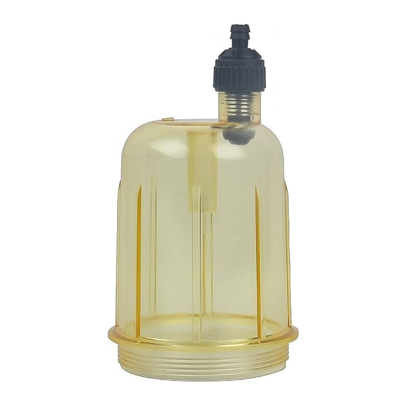 Le Govont Bis Eau Du Fertre Bis Carburant 1766160 Est Eine Teer D'Zwischentien Für Les Motors Von Yachts.