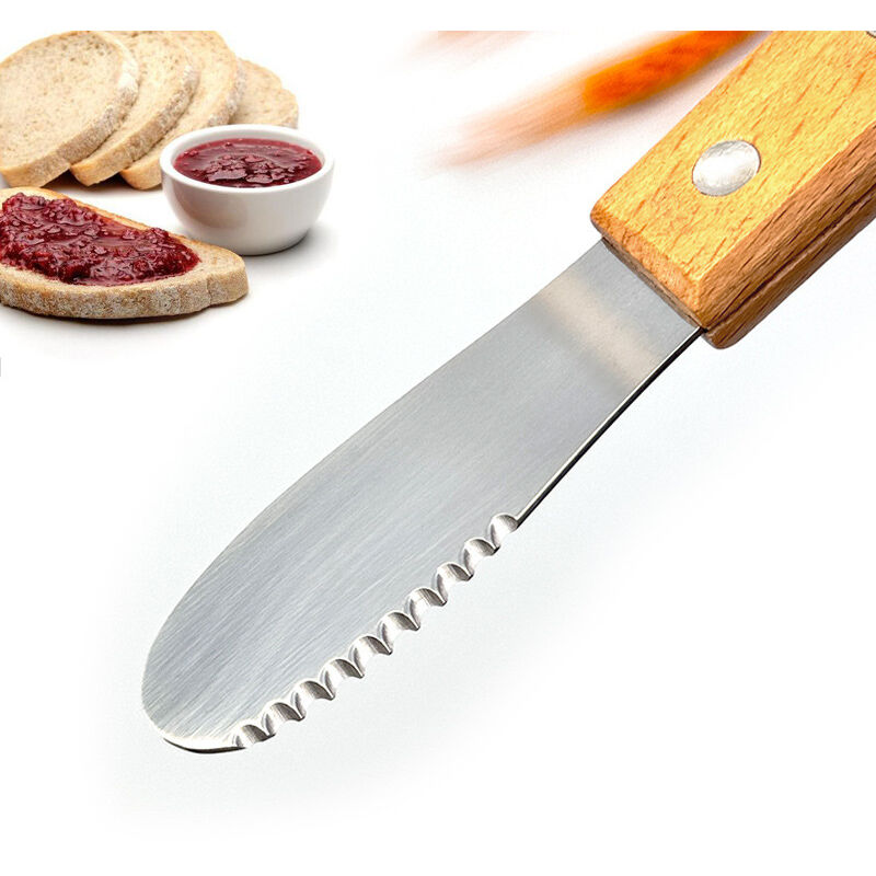 Set Aus Zwei Buttermessern: Einem Großen Und Einem Kleinen, Bestehend Aus Einem Buttermesser Aus Edelstahl, Einem Buttermesser Mit Holzgriff Und Einem Butterschneider.