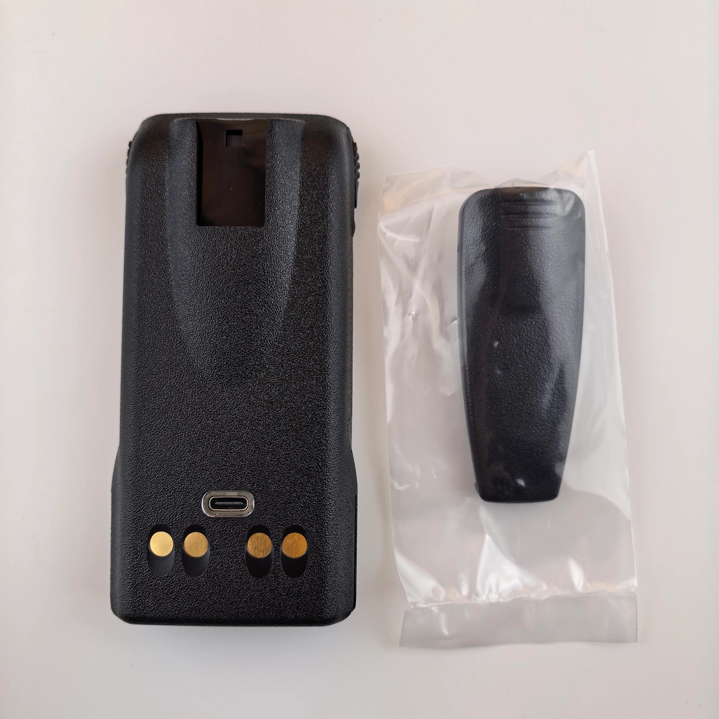 Kompatibel Mit Den Funkgeräten Motorola Xts2500 Und Xts1500: Lithium-ionen-akku Nntn7335b Mit Gürtelclip