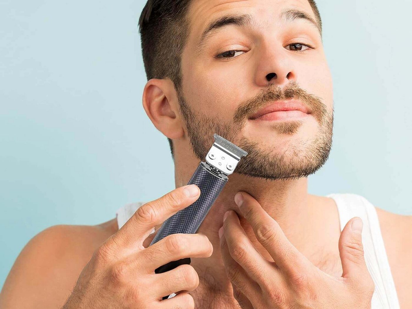 Beper Gesichtshaarrasierer Haarschneider & Barttrimmer, wiederaufladbar, 4 Aufsteckkämme, Aufsätze: 4, Präzisionstrimmer, Haarschneider/Barttrimmer, Aufsteckkämme (1,5/3/6/9 mm), Klingenschutz, Edelstahlklingen, 2 h Laufzeit, IPX5 wassergeschützt Bild 4