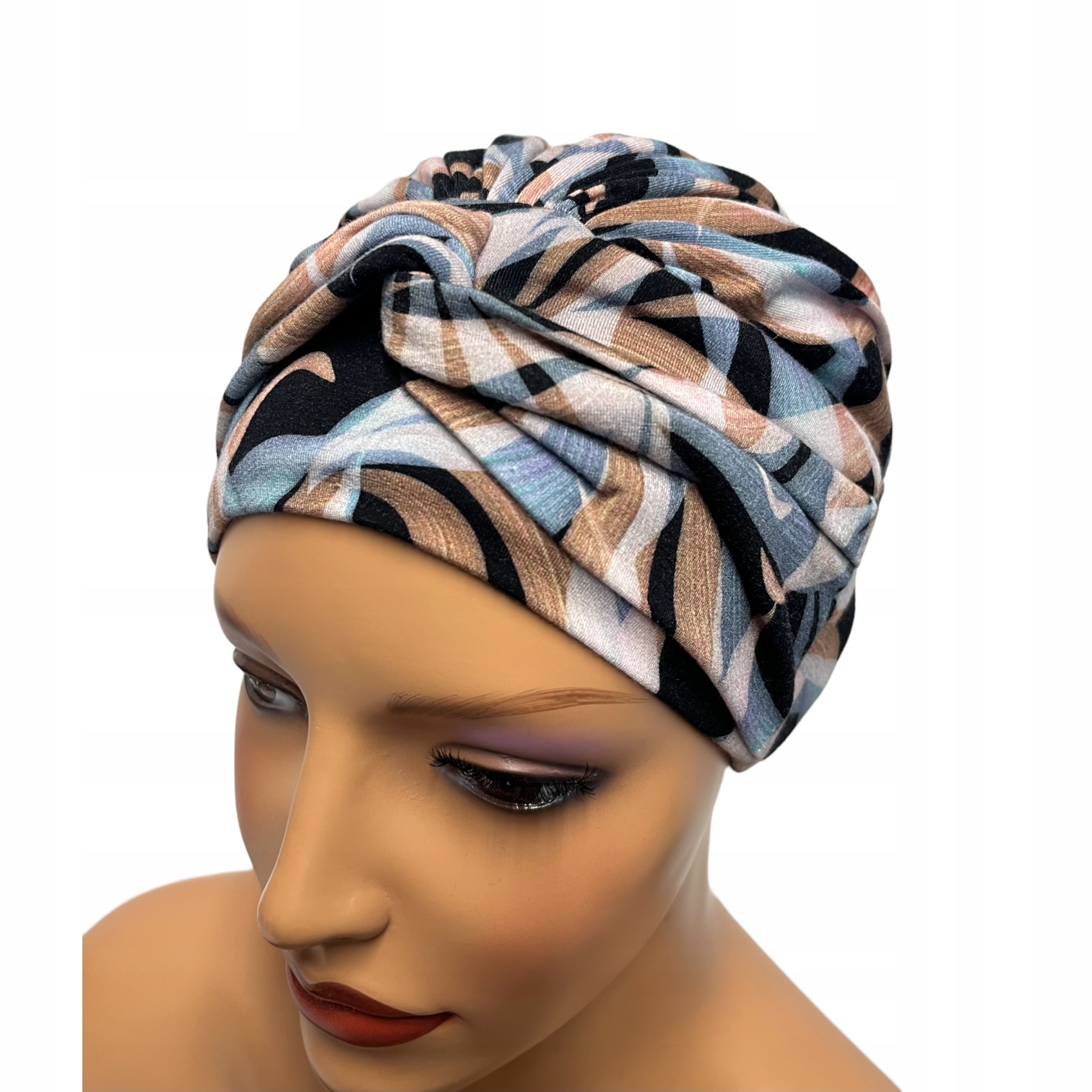 Der Stylische Turban Sara 334 Bietet Auch Nach Einer Chemotherapie Optimalen Schutz Und Komfort.