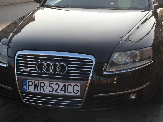 Audi A6 C6 – Verchromte Kühlergrillverkleidung