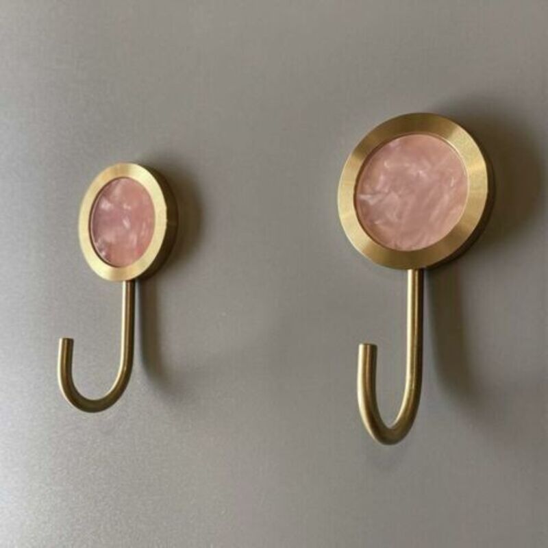 Set Aus 2 Dekorativen Wandhaken Aus Massivem Messing, Ohne Löcher, Mit Glänzendem Goldmuster (blumenförmige Rose),