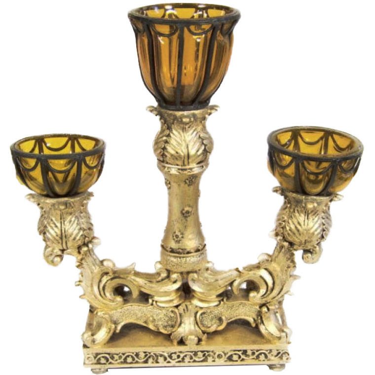 Dreifacher Kerzenleuchter In Goldfarbe