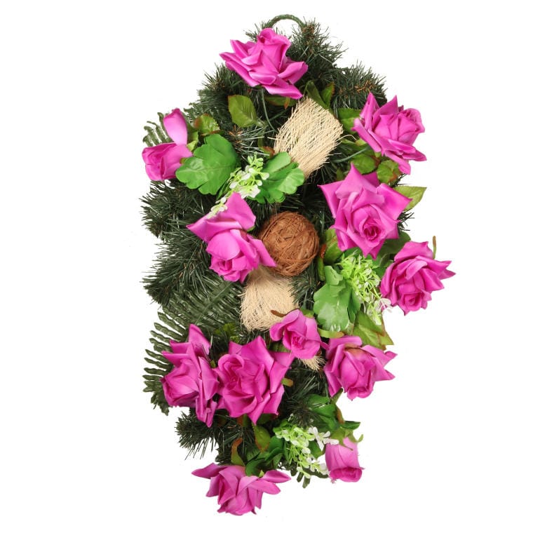 Eine Komposition Aus Rosen Und Getrockneten Blumen Auf Einem Sockel Aus Purpurfichte.