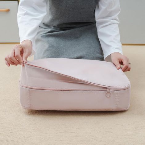 Aufbewahrungstasche Für Daunenjacken, Pinkfarbener Kleiderorganizer Für Wintermäntel, Erhältlich In Den Größen Medium Und Large Für Optimale Ordnung Im Kleiderschrank Und Platzsparende Aufbewahrung