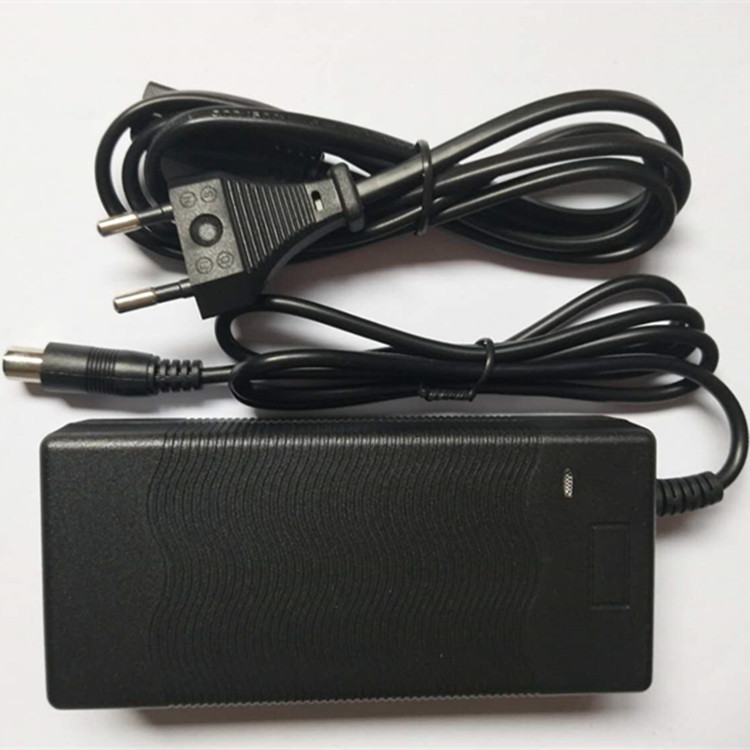 M365 Elektroroller-batterieladegerät 42 V 2 A Multi-europäische Regelung 1:1 Lithium-batterieadapter Originalzubehör