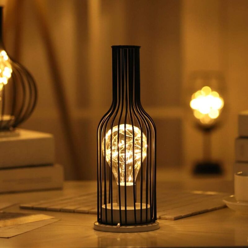Retro-nachtlicht Aus Eisen, Kreative Tischlampe In Form Einer Weinflasche, Nachtlicht Aus Kupferdraht Für Zuhause, Restaurant Oder Hotel. Batterien Nicht Enthalten.