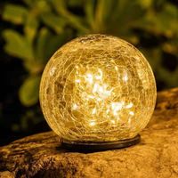 Solarbetriebene Led-außenlampe In Form Einer Wasserdichten Kugel Aus Crackle-glas (12 Cm, Warmweißes Licht)