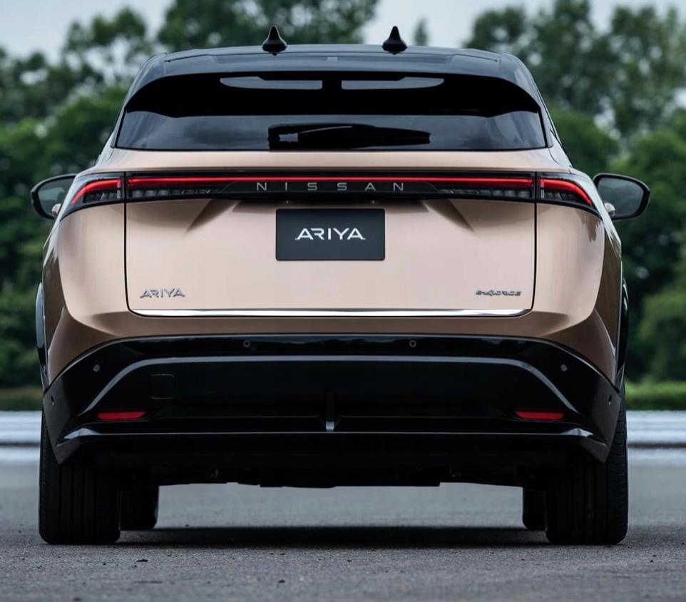 Nissan Ariya – Chrom-kofferraumdeckelverkleidung
