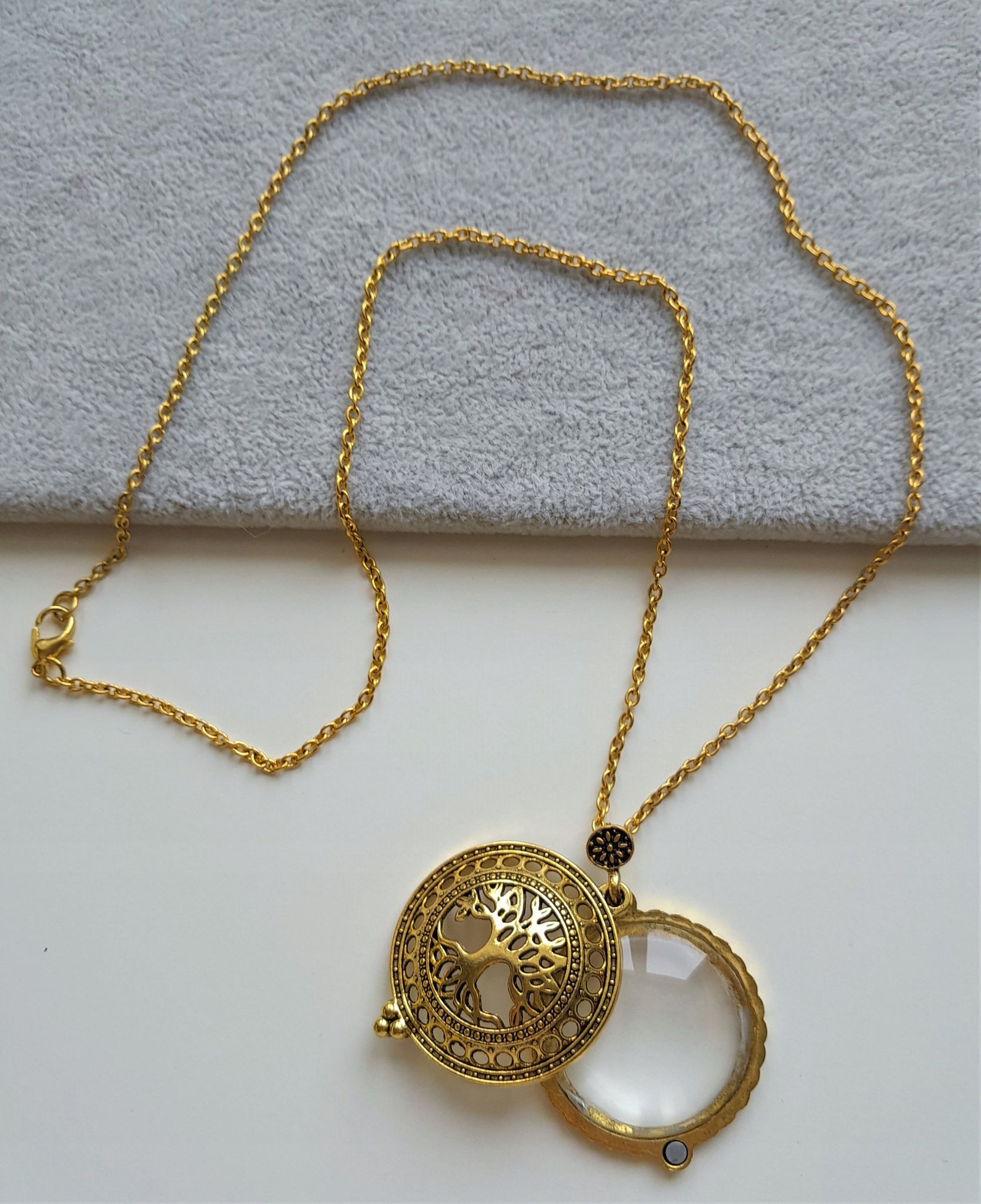 Goldkette, Lupe, Lupenbaum