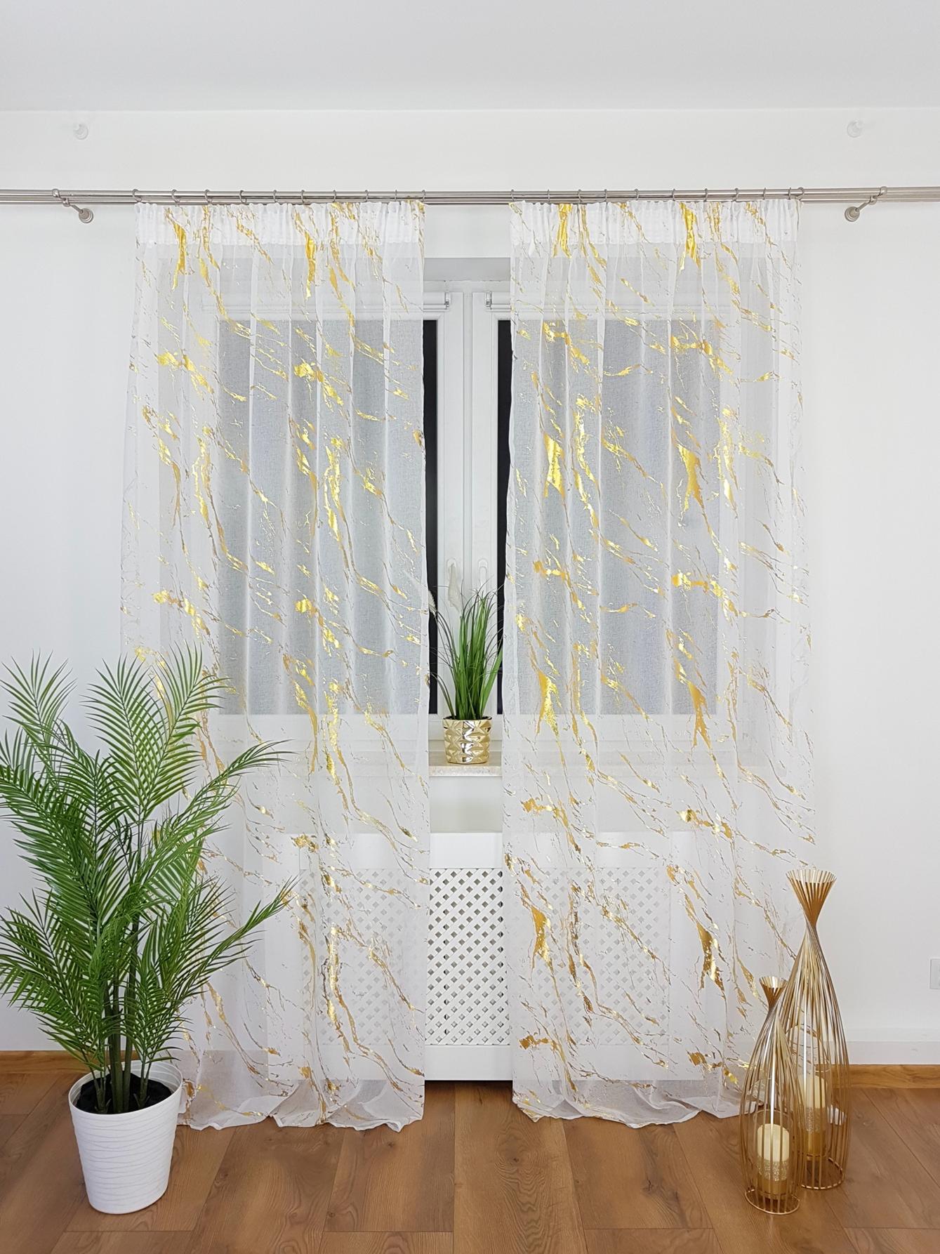 Fertiger Vorhang 145x250 Cm An Einem Sablefarbenen Raffband Mit Goldenem Marmormuster