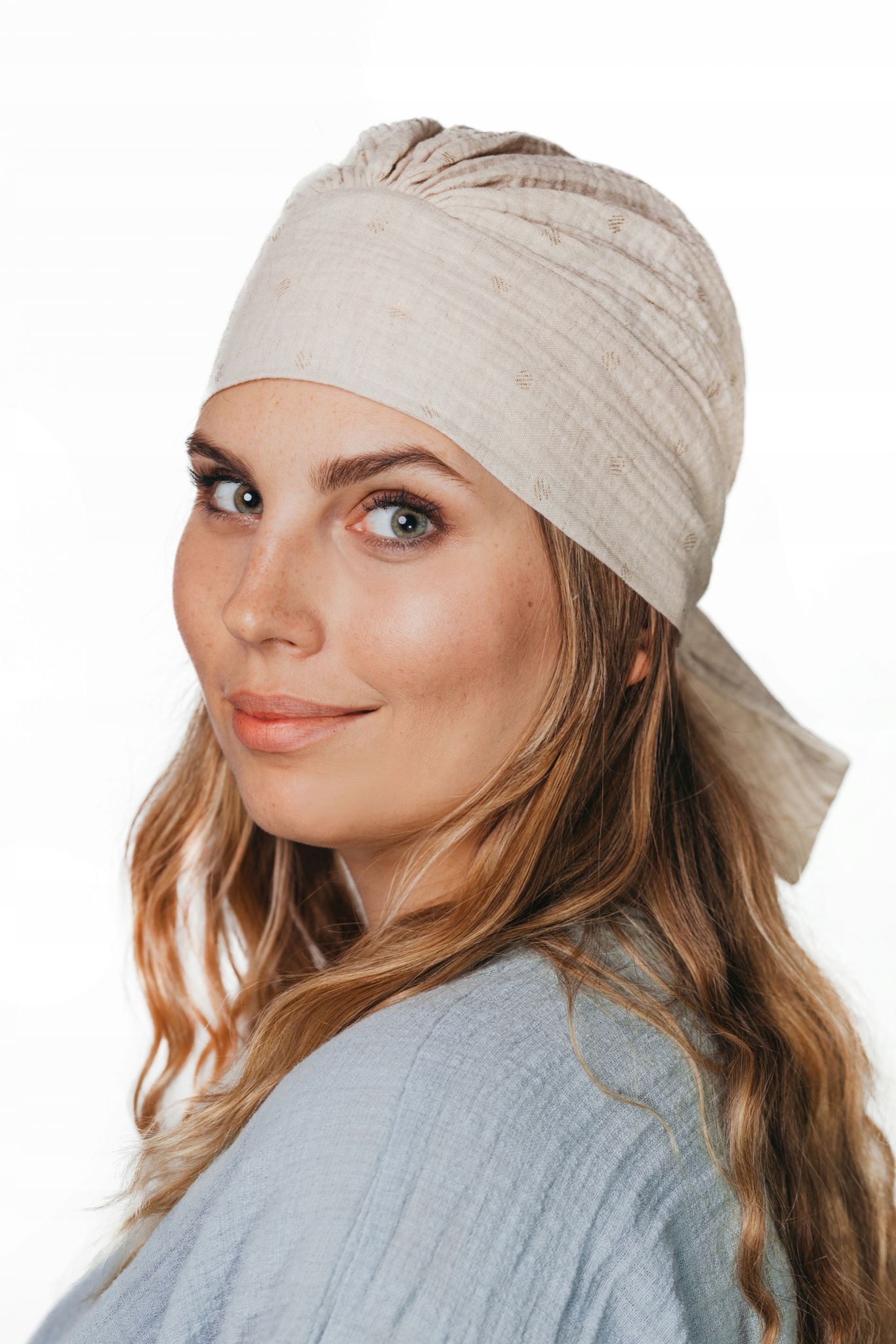 Damen-turban-schal Tess 520 In Naturbeige. Polnisches Produkt.