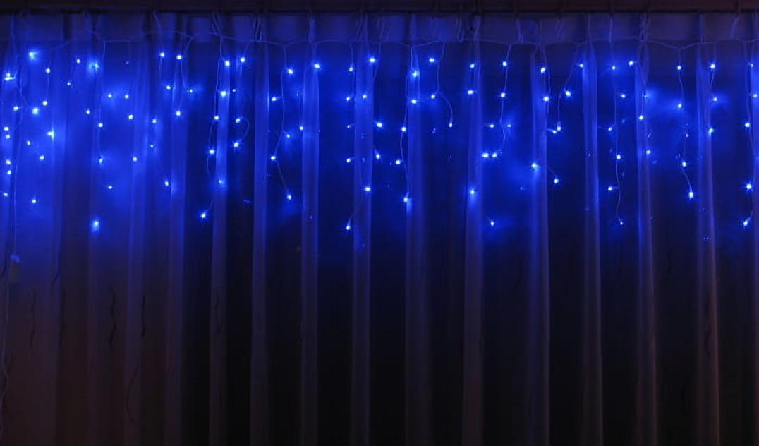 Blaue Außenbeleuchtung - 100 Leds Insgesamt, Äußerst Witterungsbeständig, Energiesparend, Mit Fassung - Schutzart Ip44.