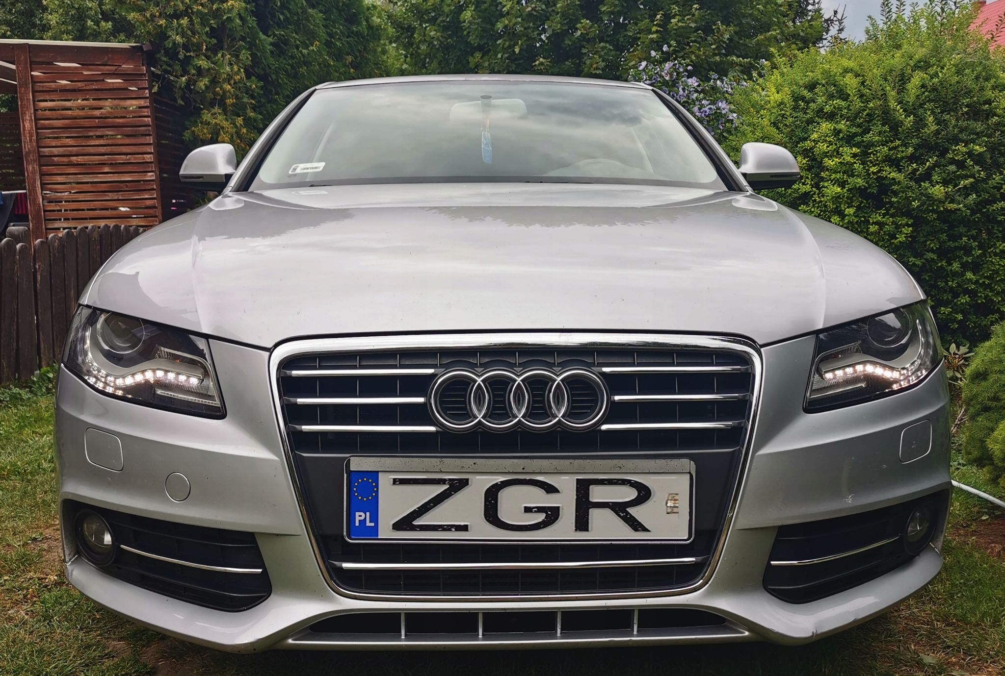 Audi A4 B8 – Chromgrill-komplettverkleidung