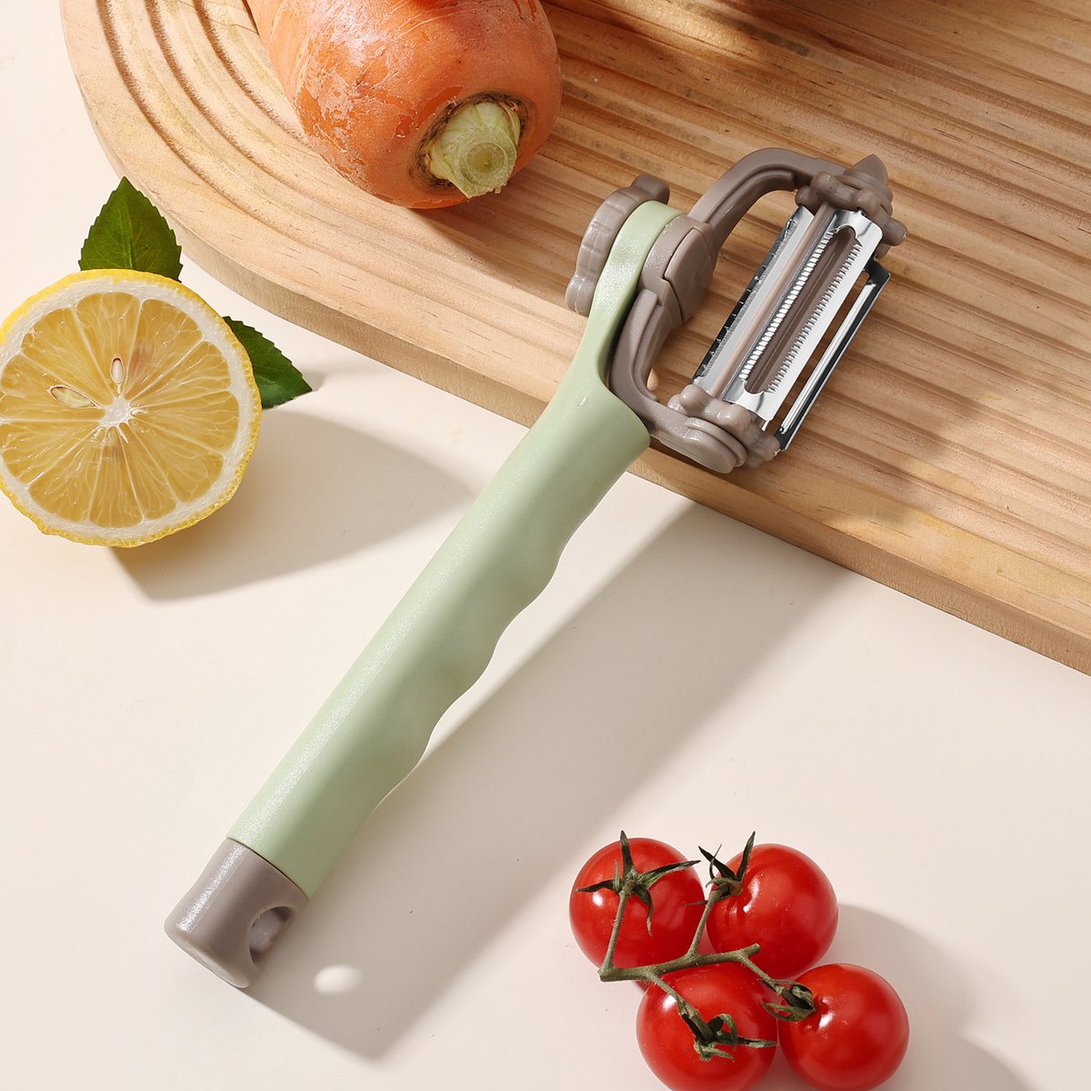 Dreischneidiger Seitenschäler Küchenschäler Aus Edelstahl Für Obst Und Gemüse Mit Julienne Schneider Und Gezahnter Klinge