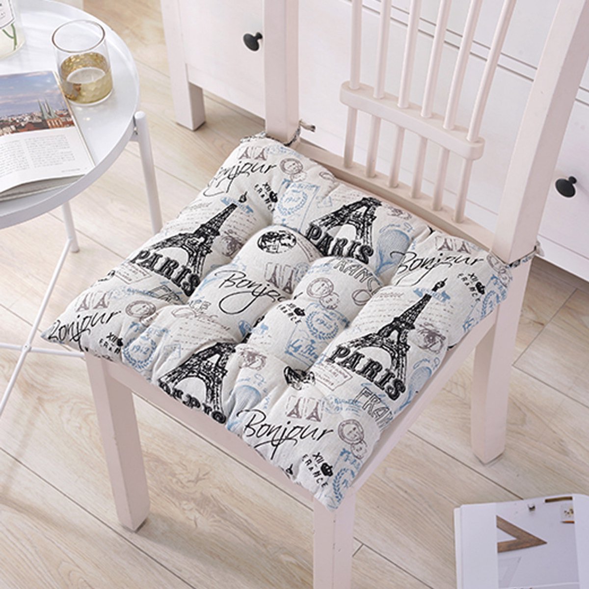 Sitzkissen – 2 Stück – Stuhlkissen – 45 X 45 Cm – Vielseitig Einsetzbar Für Stuhl, Rollstuhl Und Auto – Für Den Innenbereich – Bürostuhlkissen – Eiffelturm